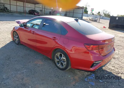 2021 Kia Forte Lxs из США, поврежденный, VIN 3KPF24AD0ME378930
